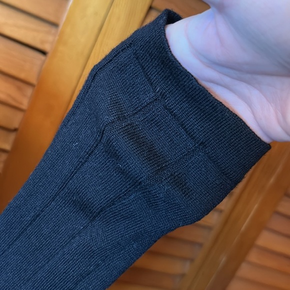 Bachrach 100% Merino Wool Black Crewneck Sweater – Made in Italy (L) - Picture 9 of 11